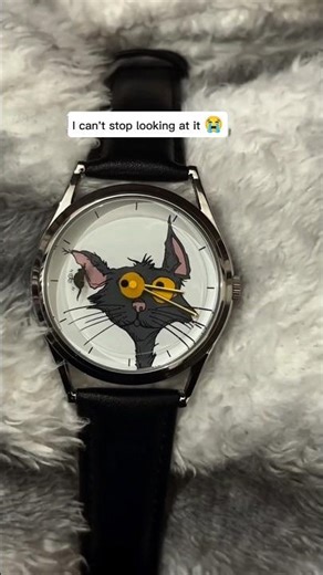 This Cat Is Watching the Mouse All Day 🐭⌚😂