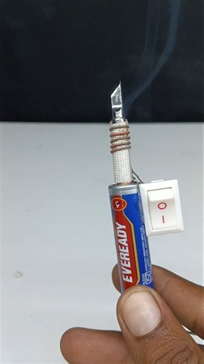 How to make a mini soldering iron at home 🔋#shorts #diy