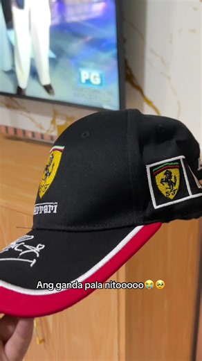 Sporty Racing-Inspired Snapback Cap for Trendy Looks