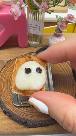 Did you stay for the crunch? 👻 These Mini Ghost Toasts bring a spooky twist to a simple favorite — crisp bread, tangy tomato ketchup, smooth mozzarella, and black olive eyes. Perfect for Halloween get-togethers or an easy themed snack. 🎃 #MiniGhostToast #GhostToast #HalloweenSnacks #SpookyFood #DidYouStayForTheCrunch #SimpleRecipes #HalloweenTreats #SnackIdeas #PartyFood #FunFood #CrunchTime | My Mini Bakes