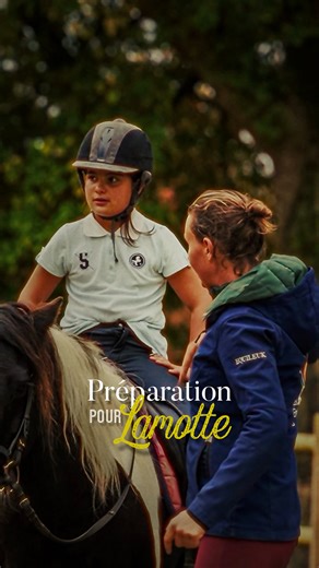 ✨ Objectif Lamotte 2025 – CSO Club 3 par équipe ! ✨ Cette année, nous avons une équipe un peu particulière… et tellement attachante : deux duos de sœurs, avec des âges et des niveaux différents, mais une même envie ➝ se dépasser ensemble. 🫶🐴 Aujourd’hui, nous partons en concours CSO 👉 Première étape d’une longue année de travail en vue des qualifications pour le Championnat de France à Lamotte-Beuvron. Je vous partage pour l’occasion une petite vidéo de leur entraînement 🎥 Manu Tav Beaucoup 