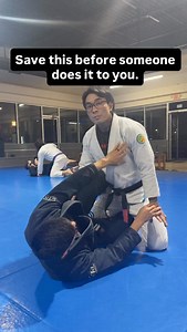 Ever get stuck in deep half? Here’s a sneaky bow-and-arrow loop choke twist that will catch them by surprise! 🎯 Click the link and join my free Jiu Jitsu growth community for deep dive into techniques and discussions. | Kenny Kim