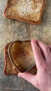 Take it back to basics with a simple egg-in-the-hole, made with a spread of Alouette Garlic & Herbs! 🍞🍳 A creamy cheese blended with garlic and herbs, harvested at their peak, it brings just the right flavor to this quick and easy breakfast! 🧀🌞 https://bit.ly/Cheeseloversshop-AlouetteGarlicHerbs | Alouette Cheese