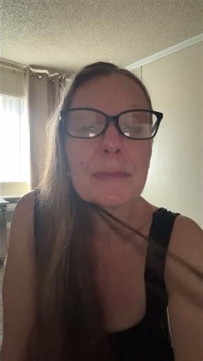 Couldn’t get sticker off of live 🤓DOLLFACE PHARAOH is live!