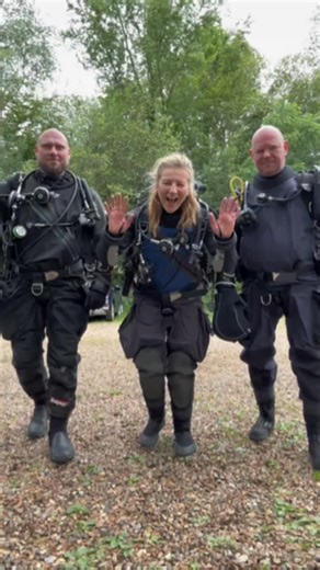 Get up! It's time to get ready for the weekend💦 Where are you diving ? #divingexplorers #diveclub #scubadiving | Diving Explorers