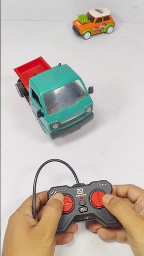 Rc gadi powered by remote control / Remote control car with DC motor