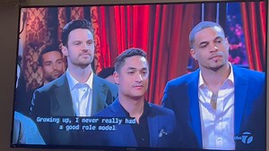 WHAT’S UP WEDNESDAY! Whether you're the Bachelorette or an average girl, try not to tell guys you've been in toxic relationships or hurt. Dating is not therapy. You don't want guys to think exes didn't treat you well and they can too. What do you think ? | The Rules Book