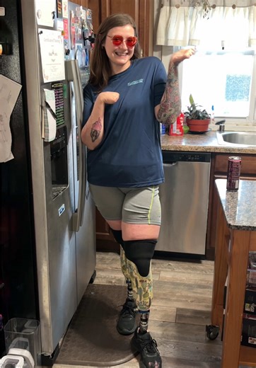 Morning in the life of a legless & fingerless mom 💖 #robotmommy #lucieinthesky #dayinmylifevlog #amputeemom #spendthemorningwithme