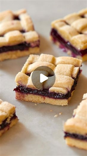 Eric King on Instagram: "Here’s a lattice tutorial for the blueberry pie bars which if you missed them are the post right before this one on my profile! #bakingtutorial #bakingtips #lattice #piecrust #blueberrypie #bakersofinstagram #bakingvideo"