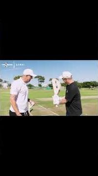 "Normal bat vs. World’s LARGEST bat. Wait until you see how Klaasen holds this monster!#cricketlover