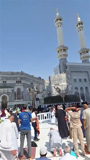 Pehli Baar Allah Ka Ghar Dekha 😭 | Heart Touching Haj Video