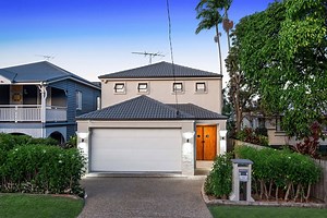 Sold House 110 Kingsley Terrace, Manly QLD 4179 - Jan 29, 2023