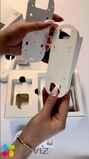 EZVIZ DB2 Pro Battery-powered Video Doorbell Kit