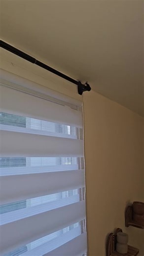 L’indispensable pour vos rideaux sans abîmer vos murs ! 🏠✨ ​Vous voulez installer des rideaux mais vous ne voulez pas (ou ne pouvez pas) percer de trous ? Ces supports adhésifs haute résistance sont la solution parfaite#solution #idee #tiktokshop #rideau