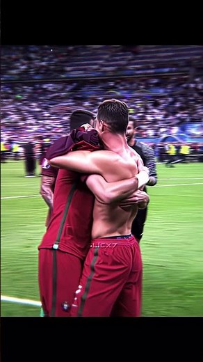 Hug of happiness / Hug of sadness 💔 #cr7 #ronaldo #pepe #portugal #football #edit #foryou #viral