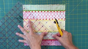 53K views · 1.3K reactions | This is a Hidden Wells block. It's made with 5 strips of different widths. You can watch the full video here: https://youtu.be/AB5UeCOapLc and the blog post: https://mypatchwork.wordpress.com/2017/03/12/from-5-strips-to-quilt-block-variation-video-tutorial/ | TeresaDownUnder | Facebook