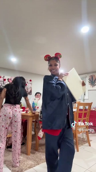 trinn 🍬 (@triiin0g)’s videos with original sound - meregzzzz