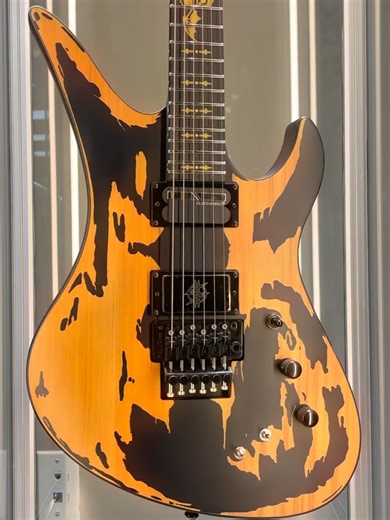 Schecter Synyster Gates Custom FR-S Relic Guitar Review