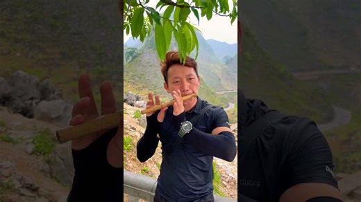 My Hmong tour guide shreds on this flute!🇻🇳😨