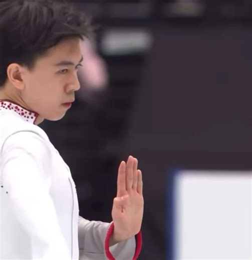 Vincent Zhou on Instagram: "Absolutely thrilled to have my Crouching Tiger, Hidden Dragon free skate costume on display at the 2025 World Figure Skating Championships with my designer @feelingmathieucaron here in Boston. This program means everything to me, and I’d love to share why. I was born in the Year of the Dragon, and I’ve always been a huge fan of Asian martial arts film stars like @donnieyenofficial and @jackiechan. I’ve watched Crouching Tiger, Hidden Dragon more times than I can count