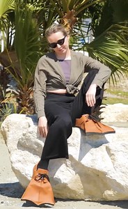 44K views · 48 reactions | She transformed her old diving flippers into stylish modern shoes | 5-Minute Crafts Like | Facebook