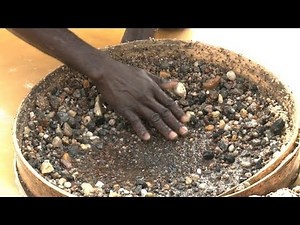 No sparkle in Sierra Leone diamond town