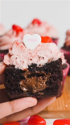 Valentine’s Day Cupcakes with Nutella filling and raspberry frosting