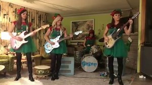 The Surfrajettes Christmas Tribute to The Ventures! Thought we’d share our cover of “Jingle Bells” that we enjoy listening to every holiday season from the Ventures Christmas album 🎄✨🎅🏼 | The Surfrajettes