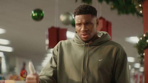 Kohl's TV Spot, 'Kohl's Mom Holiday 2025: The Elf Word' Featuring Ellie Kemper, Giannis Antetokounmpo