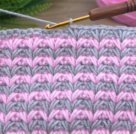 72K views · 1.4K reactions | Woww•~~~Pink and gray harmony**!!! easy two-color crochet baby blanket pattern explanation #crochet #knitting #diy | My Hobby | Facebook