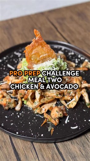PRO PREP MEALS on Instagram: "Pro Prep Challenge Meal Two 🔥‼️ Crispy Chicken Parmesan & Avocado 🥑 For the whole of January we’re showing you easy recipes to go towards our pro prep challenge! These recipes are straight from our fat loss guide for free! Our cookbooks are also 15% off this whole month ‼️🔥 Comment “book” and we’ll send you a link☺️ Full Recipe below! 👇🏽 4 Chicken thighs 1 Avocado 40g Parmesan Cheese Our Magic Green Herb Sauce Separate chicken skins from the thighs and place th