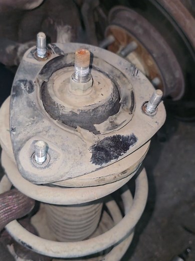 Front Wheel Shock Mounting Noise: What to Know