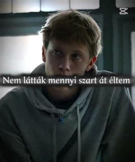 Újra itt van a random pinterest-es fiú🤣