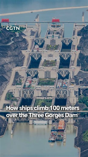 How ships climb 100 meters over the Three Gorges Dam