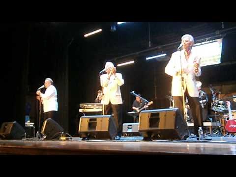 The Tokens - Tonight I Fell In Love In Springfield, NJ On August 12, 2013