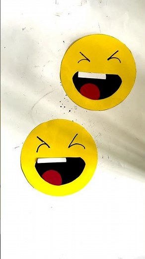 Making a Laughing Emoji with Paper ✨ #papercrafts #diy #emoji