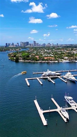 🚦➡️🚤 Why sit in traffic when you can cruise instead? 🌊✨ Skip the stress and explore Fort Lauderdale the best way possible...by water! With the Water Taxi, you’ll enjoy: 🌴 Scenic views you won’t get from the road 🍹 Drinks relaxing vibes on board 🍴 Stops at amazing waterfront restaurants and shops ☀️ A stress-free way to explore the city Trade the traffic jam for a boat ride. Your Fort Lauderdale adventure starts on the water! 💛 | Fort Lauderdale Water Taxi
