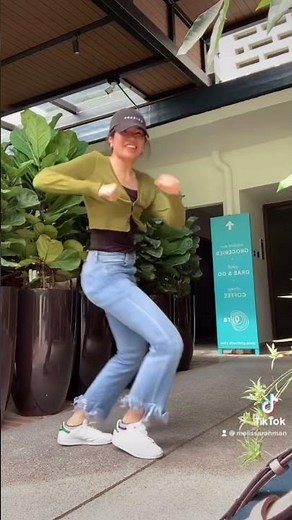 JOEBOY - Sip (Alcohol) Dance Video | Choreography by Melissa Rahman