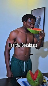 What Eat For Breakfast: Healthy & Simple... Nothing beats starting your day with a healthy, simple breakfast that fuels your body right. 🥑🍳 If you want to build muscle, you’ve got to eat smart, it all starts in the kitchen. Drop “Shred” in the comments and I’ll send you my meal plan. 💪🔥 INGREDIENTS: Potatoes & Sauce : Potatoes Olive oil & garlic Onion Tomatoes Pepper Carrots Salt eggs Smoothie: Watermelon Apple Avocado Banana Blueberries Peanut butter Milk #healthybreakfast #cleaneating #pro