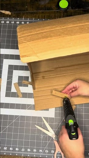 Cardboard Treasure Chest #diy #treasurebox #cardboardcraft #diycrafts
