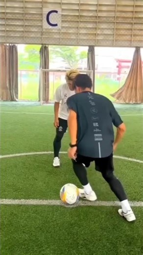 Football Skills Tutorial #ronaldo #football #shortvideo 🔥