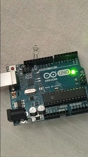 How to blink an LED in 10 seconds (Arduino Uno beginner)