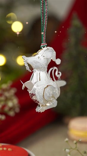 Make the tree a story of its own. Timeless keepsakes to cherish each year. | Newbridge Silverware
