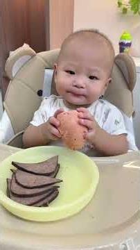 Had iron-rich pig liver and dragon fruit steamed buns today #feedingintolerance