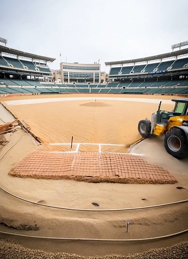 ⚾ Where legends would play — watch the Yankee Stadium rise from the ground, one steel column at a time. A true American masterpiece. 🔨✨ • This video is AI Generated. #RealBuild #NewYork #YankeePride #Construction #Timelapse #Viral | Home Transform