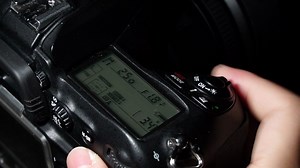 【查理评测】一代CCD神机尼康D200评测预告