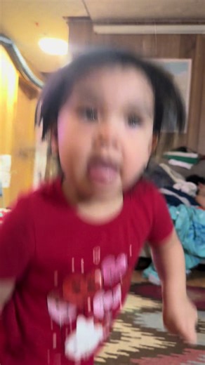 I tried to record a cute video of Brook dancing and sam farted the loudest fart in the history of loud farts 😩