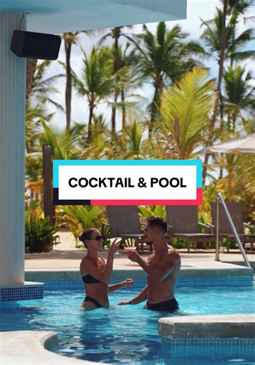 Comment '🍹' if you'd love to enjoy a cocktail without ever leaving the pool! #RIUtastic #riutiktok #riuhotels #allinclusive #summerdrink