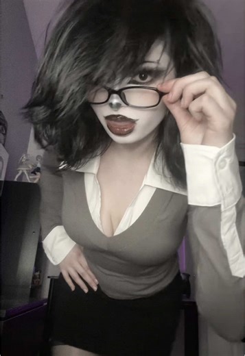 Exploring Goth Style: Makeup and Fashion Trends