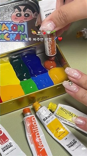 퇴근 후, 힐링 타임 🌱🎨 직접 만든 미니 아크릴 물감 팔레트와꾸덕한 말차 쉐이크🫶🏻 #재택일상 #크런틴